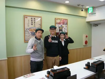 バイきんぐ、我が家らが「前説王」を目指してプレゼンバトル!