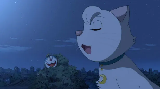 美声のネコになりきってドビュッシーの「月の光」を歌い上げる！