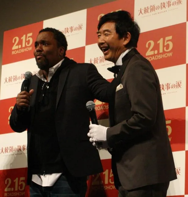 石田は「映画は重厚なテーマですが、監督はとてもコミカルな人です」とアピール