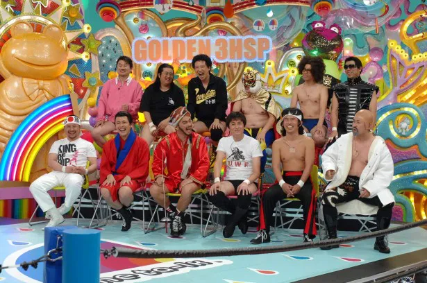 “シルバー”DISC-アに収録された「俺達のゴールデンプロレス」。お気に入りのレスラーになり切った12人が、プロレスの面白さを熱弁