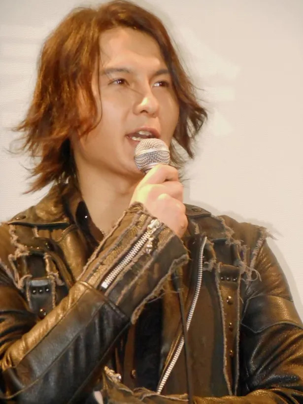 【画像】主人公・涼邑零（銀牙騎士ゼロ）を演じる藤田玲はロックバンド・DUSTZのボーカルで、本作のエンディングテーマも担当