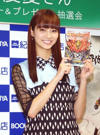 辛かったのは“ショーパン&キャミソール”姿!? 新川優愛が明かす「衝撃ゴウライガン!!」撮影秘話