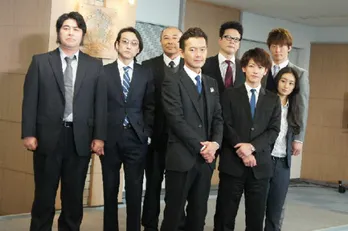 “芝居に集中できない!”佐藤健が「ビター・ブラッド」共演者のアドリブに困惑!?