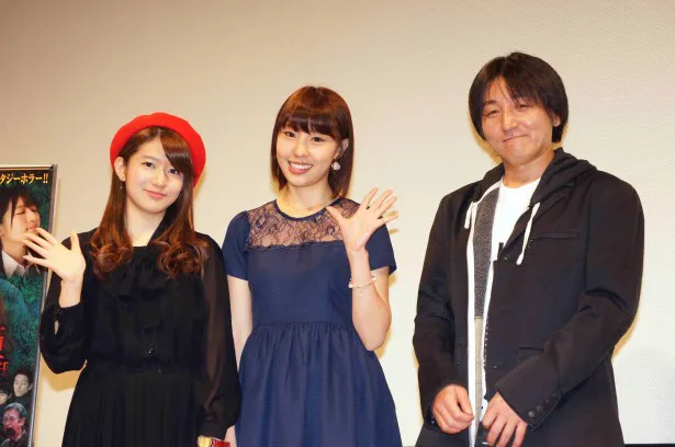 イベントに登場した竹内美宥、藤江れいな、上野コオイチ監督(写真左から)