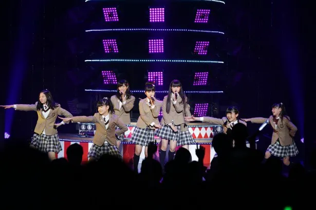 さくら学院は、この8人のメンバー構成でライブを行うのは最初で最後