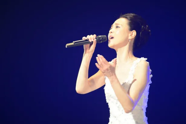 「SONGS」でメドレーを披露する、デビュー35周年を迎える松田聖子