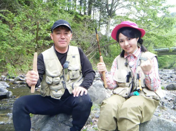 AKB48グループの中でも屈指の釣り好きのSKE48・加藤るみが「釣りびと万歳」に登場(写真・右)