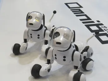 “イヌ型ロボット”も登場!! おもちゃ見本市に人気＆最新おもちゃが集結！