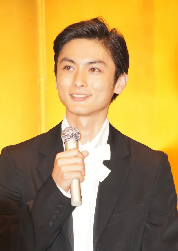 高良は以前、連続テレビ小説「おひさま」で井上と夫婦役を熱演した