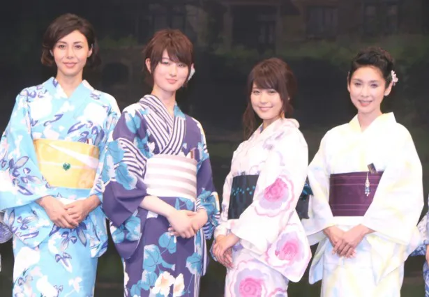 浴衣姿で登壇した松嶋菜々子、高月彩良、有村架純、黒木瞳(写真左から)