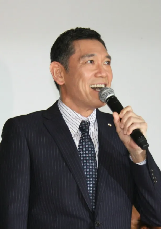  検事・田村雅史を演じる杉本哲太は「非情に緊張しております！」とあいさつ