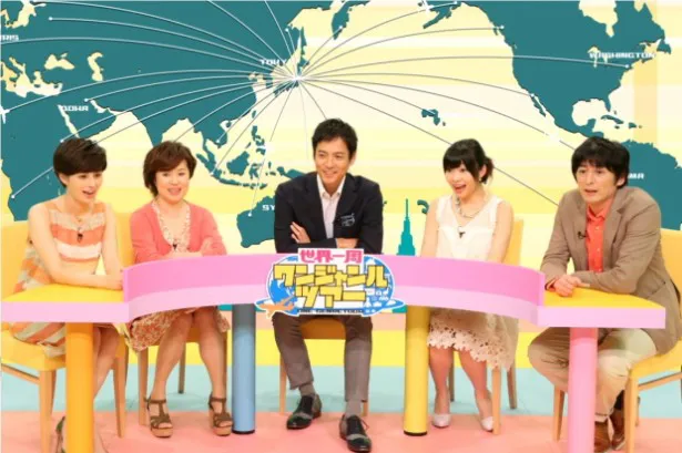 スタジオゲストにホラン千秋(左)、磯野貴理子(中央左)、博多大吉(右)が登場