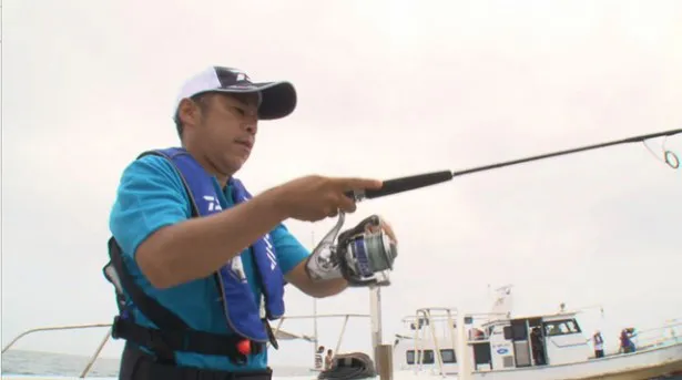 画像 岡村隆史 Akb48 小嶋陽菜が巨大魚釣りにガチで挑戦 3 4 Webザテレビジョン