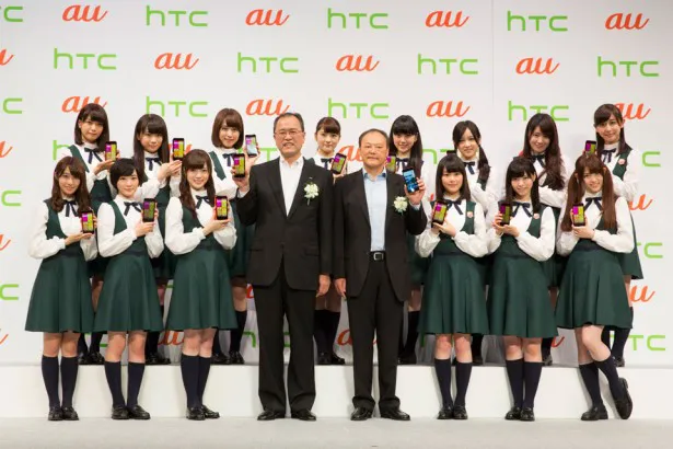 「『HTC J butterfly(HTL23)』新端末発表会」に登場した乃木坂46