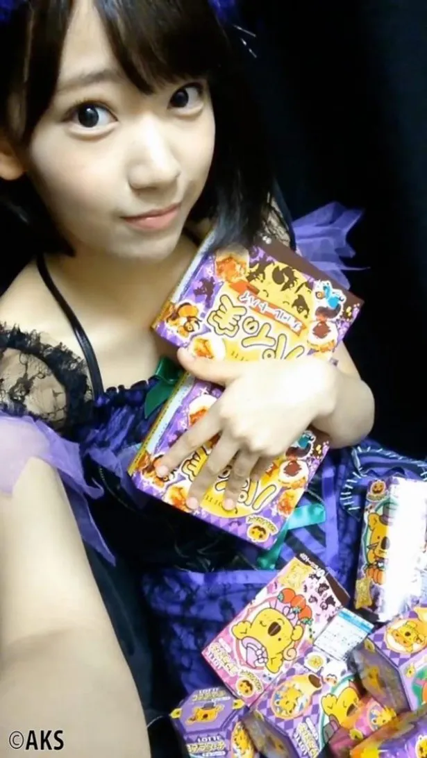 宮脇咲良の魔女(紫色のドレス)