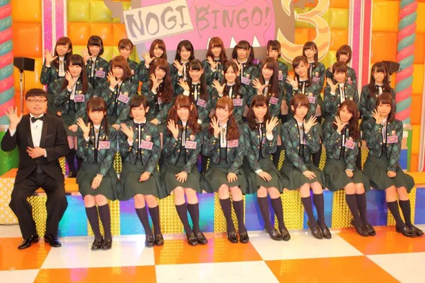 「NOGIBINGO！3」の初回収録に臨んだ乃木坂46のメンバーとイジリー岡田