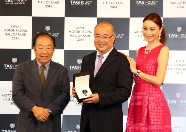 「企業人部門」では、ポルシェジャパン株式会社 会長・黒坂登志明氏が受賞