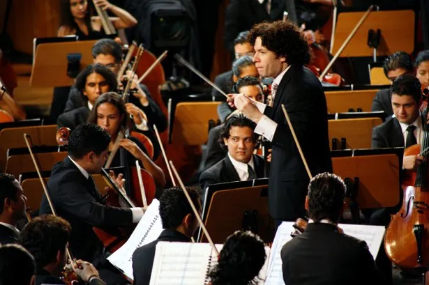 後半は一転してラテン調に！オーケストラの楽しさにあふれた「ドゥダメル＆ベネズエラ・シモン・ボリバル・ユース・オーケストラ『ベートーヴェン音楽祭2007』」