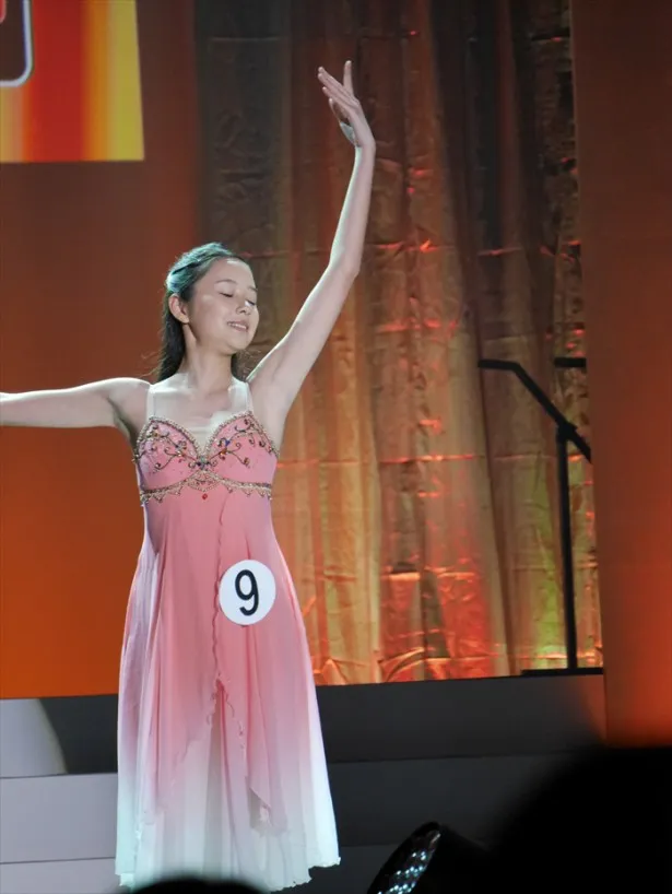 WOWOWドラマ賞受賞の堀田真由さん（16）。クラシックバレエを披露