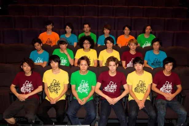 【写真を見る】アミューズの若手俳優が集結した「劇団プレステージ」のメンバー21人(写真は18人)