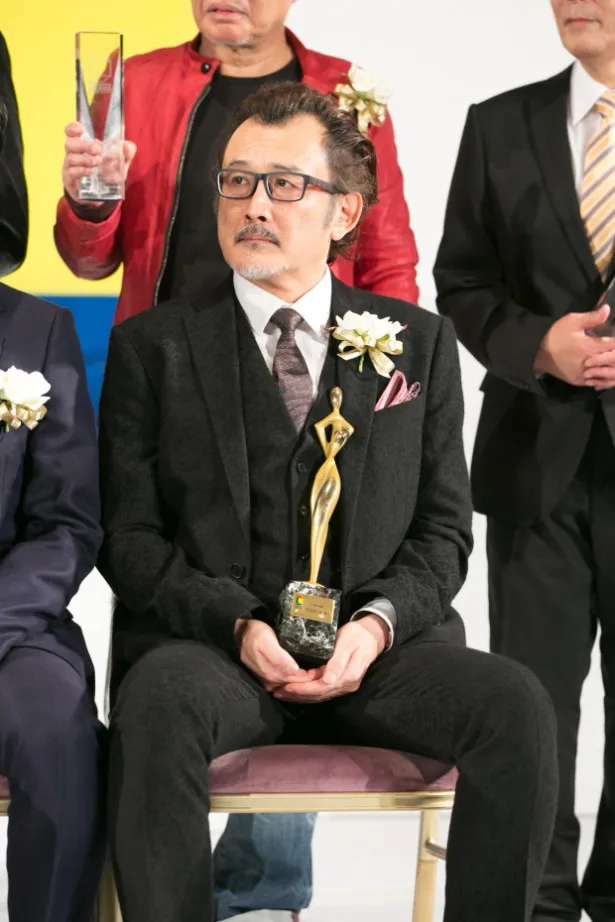 「花子とアン」と「MOZU」に出演した吉田鋼太郎は助演男優賞に輝いた