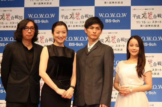 WOWOWドラマ「平成猿蟹合戦図」完成披露試写会に登壇した(左から)行定勲監督、鈴木京香、高良健吾、塩ノ谷早耶香