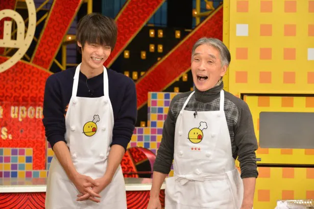 TBS系で放送中の「新チューボーですよ！」にイケメン俳優・窪田正孝(左)がゲストで登場