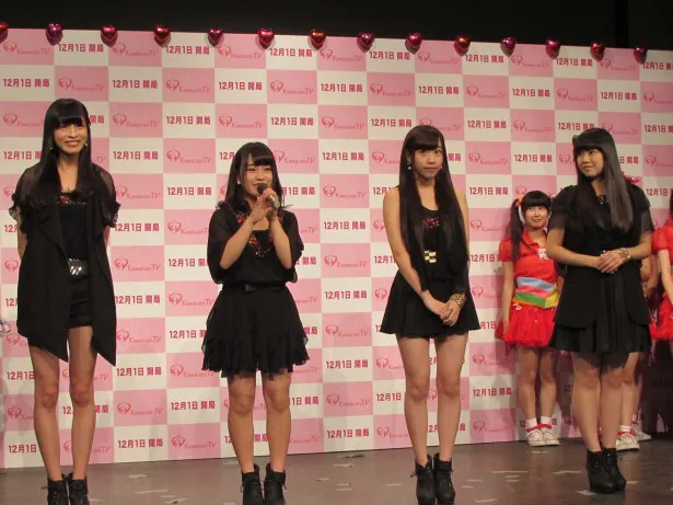九州アイドルによるドリームチーム・GALETTeから(左から)四島早紀、古森結衣、ののこ、保坂朱乃が登場