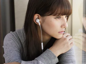 ダレノガレ明美が「ボーズ・ダイレクトストア」の一日店長に!