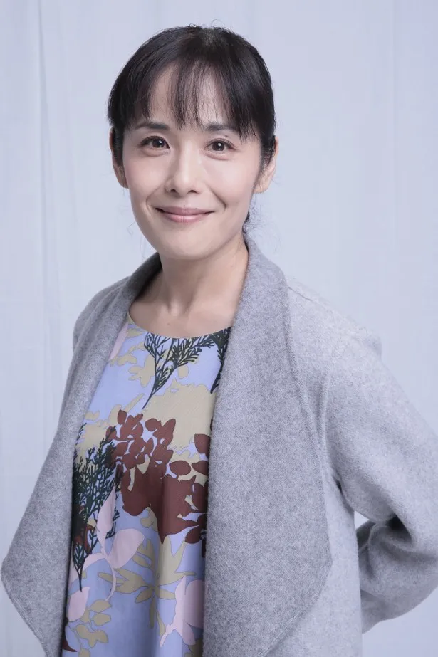 山口智充演じる主人公・花咲慎一郎の元妻・麦子を演じる富田靖子