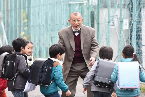 【写真を見る】「丸(山隆平)のドラマだから喜んで出させていただきましたよ」と語る笑福亭鶴瓶