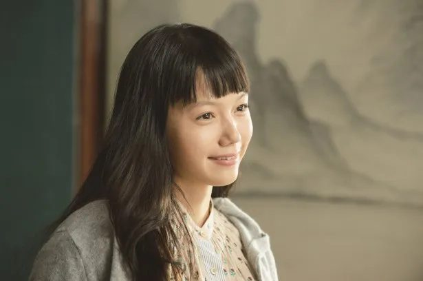 映画「神様のカルテ2」では、宮崎あおいが櫻井翔の妻役を好演
