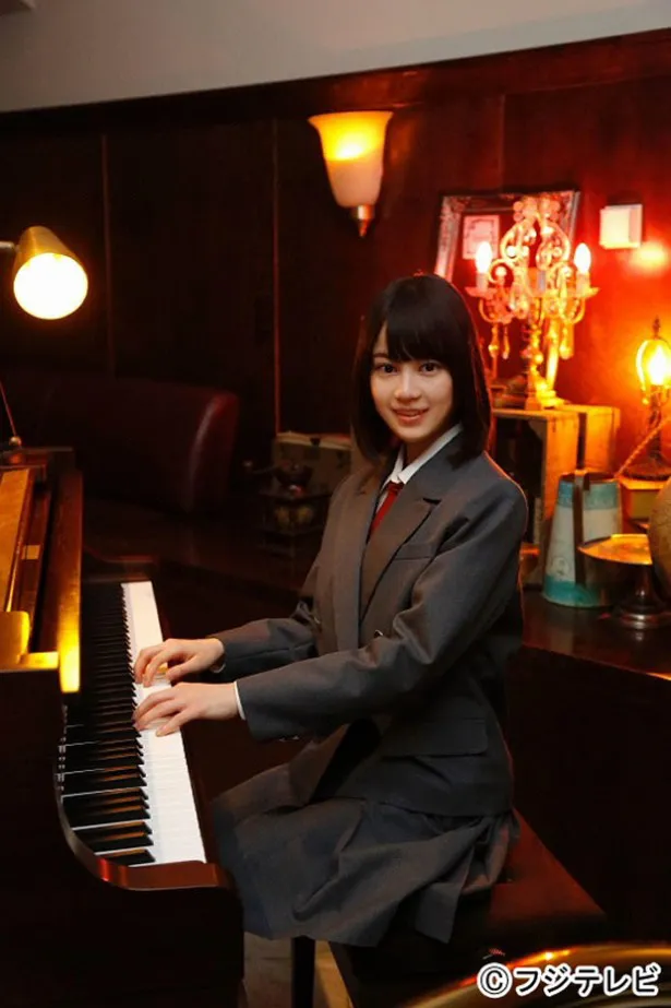 「残念な夫。」で連ドラ初レギュラーを果たす生田絵梨花。劇中で実際にピアノを披露する