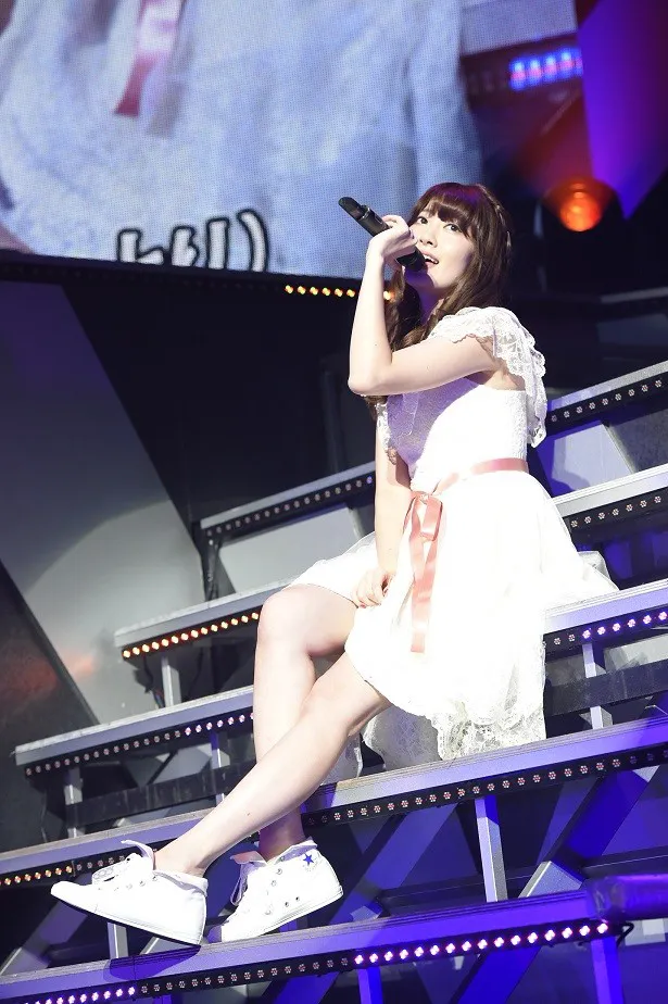 ソロ曲『7回目の「レミゼ」』をステージで初披露した小嶋陽菜