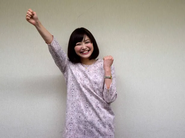 【写真を見る】久冨アナは「中学に上がる時は寂しくて号泣しました」と、卒業にまつわる思い出を明かす！