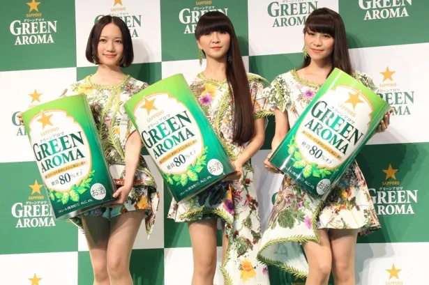 「サッポロ　グリーンアロマ」新商品発表会に出席したPerfume(左から) のっち、かしゆか、あ～ちゃん