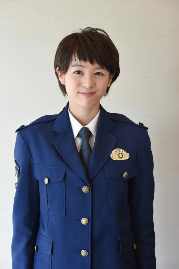 「ウロボロス～この愛こそ、正義。」で警視庁警務部所属の警部補・田村小夏を演じる清野菜名