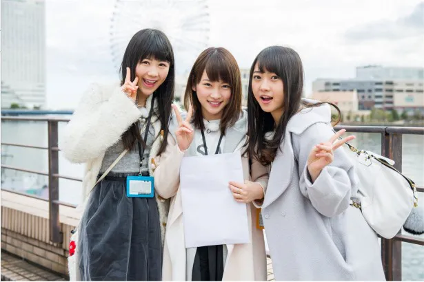 路線バスの旅に挑戦したAKB48・西野未姫、川栄李奈、木崎ゆりあ(写真左から)