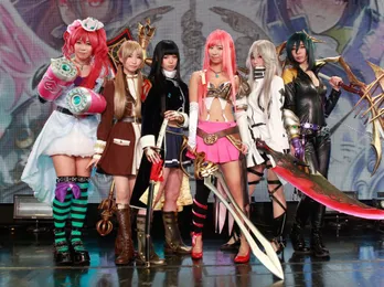 でんぱ組.incがセクシーなゲームコスプレを披露