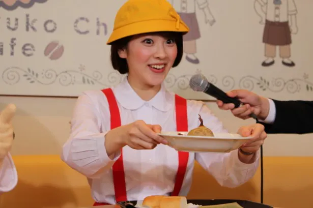 【写真を見る】スープに浮かぶ永沢君の顔に驚く三上アナ