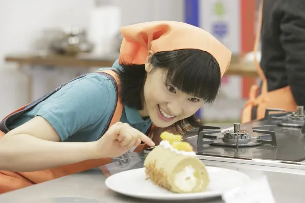 希は“ロールケーキ甲子園”に出場し、考え抜いたスペシャルケーキを作る