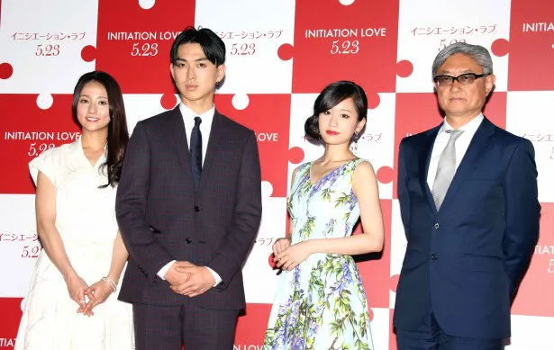 【写真を見る】木村文乃、松田翔太、前田敦子、堤幸彦監督(写真左から)