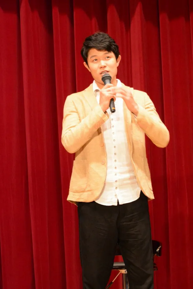 4月20日に上智大学で行われたドラマ「天皇の料理番」と文部科学省とのタイアップイベントに登壇した鈴木亮平