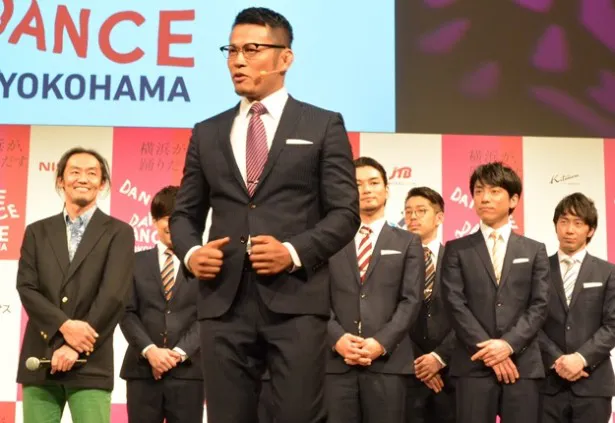 須藤元気率いるWORLD ORDERは「Dance Dance Dance ＠ YOKOHAMA 2015」のパレード参加やワークショップを行う