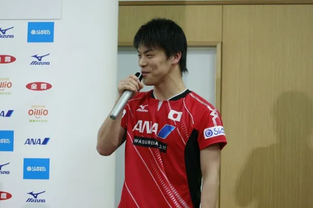 男子シングルスに出場する吉田雅己選手はカラオケのおはこ・湘南乃風「曖歌」を披露した