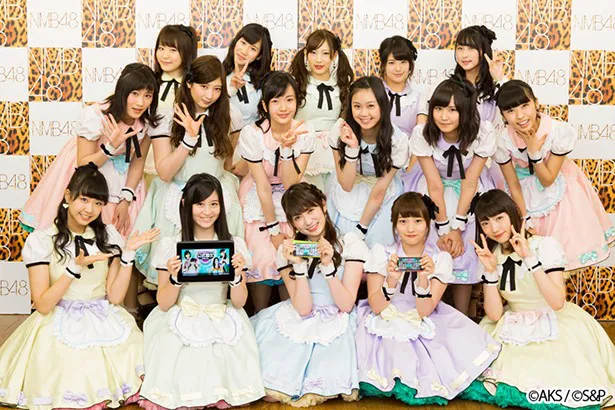 AKB48とSKE48の公式音ゲーにNMB48、HKT48も加わり、4月28日(火)「AKB48 グループ ついに公式音ゲーでました。」としてアップデート。NMBのメンバーがPR