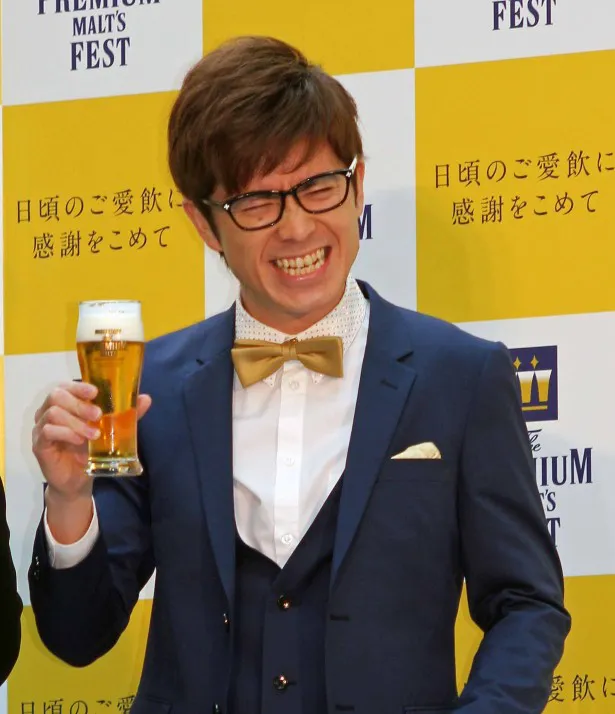 藤森はビールの美味しさを噛みしめる