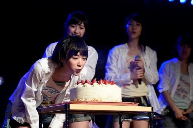 生駒の19歳の生誕祭も行われ、ケーキが送られた！