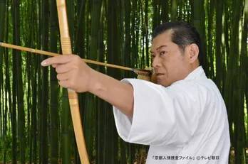松平健が「暴れん坊将軍」以来7年ぶりに弓術を披露！