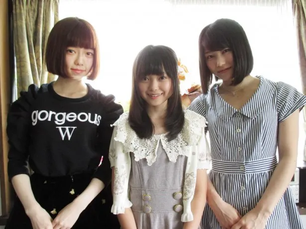 AKB48ドラフト候補生の家庭訪問が行われ、AKB48チームAの横山由依と島崎遥香がドラフト1位候補生に直々にあいさつ！
